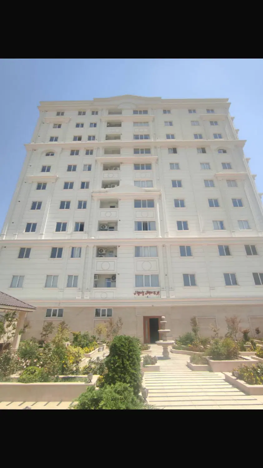 برج ۱۹۰ متری لوکس