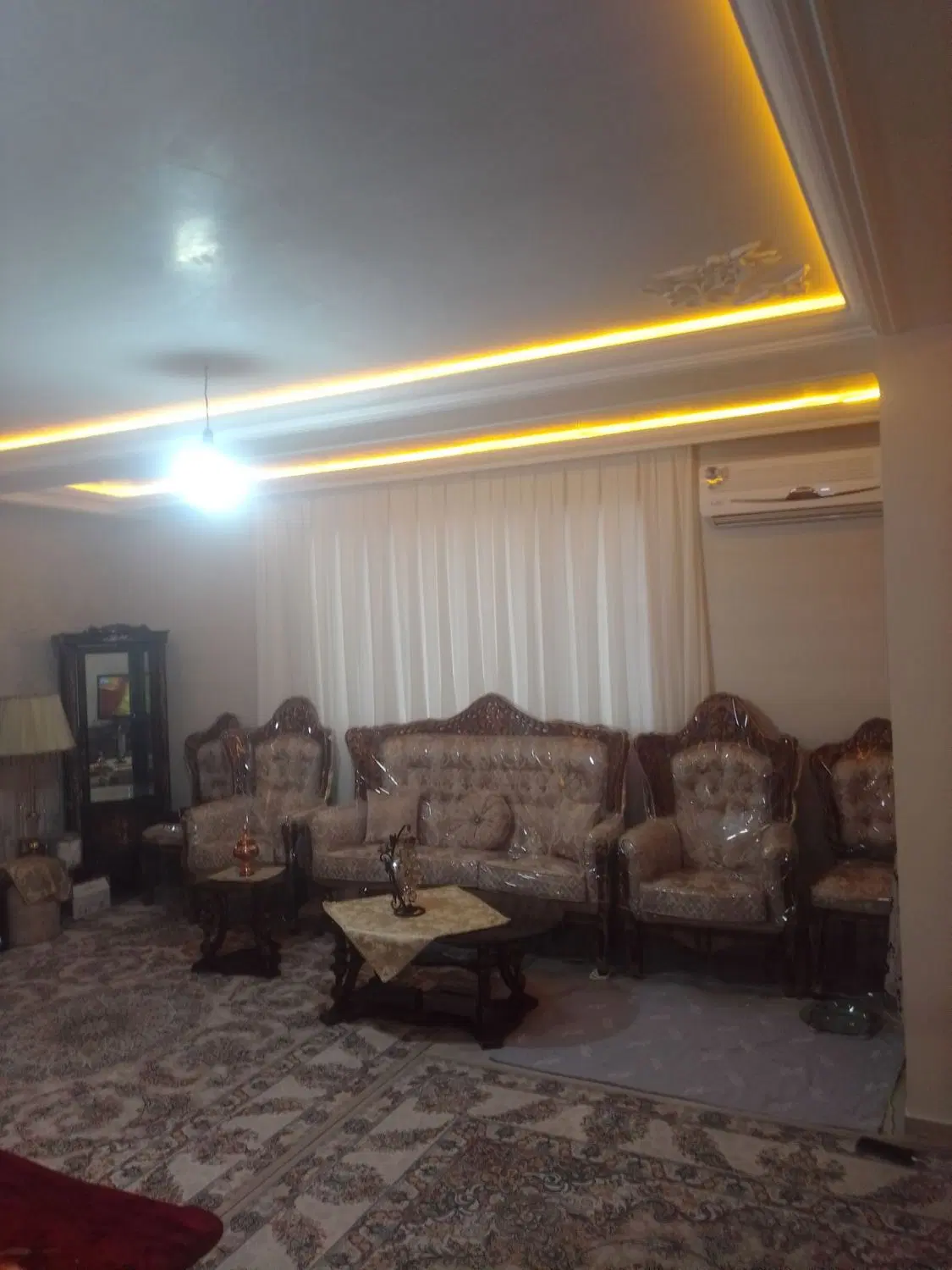 واحد ۹۰متری محمدشهر