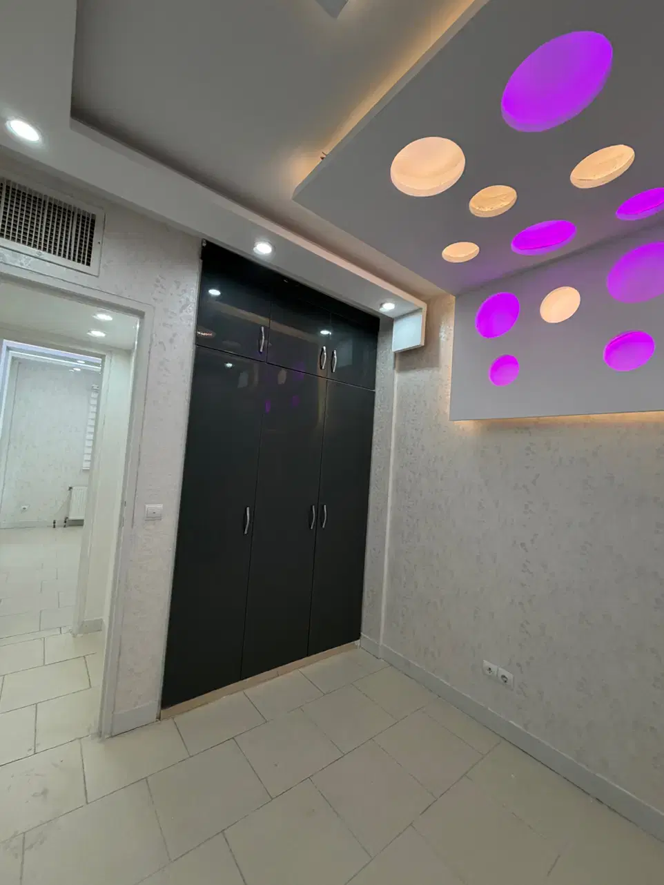 فروش آپارتمان حیاط دار در بزرگترین فاز