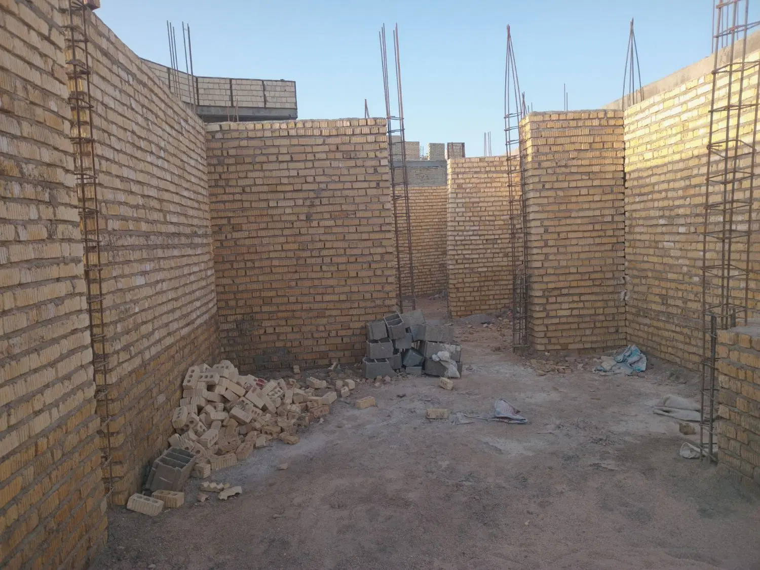 فروش و معاوضه اسکلت ۱۲۰ متری خ نواب