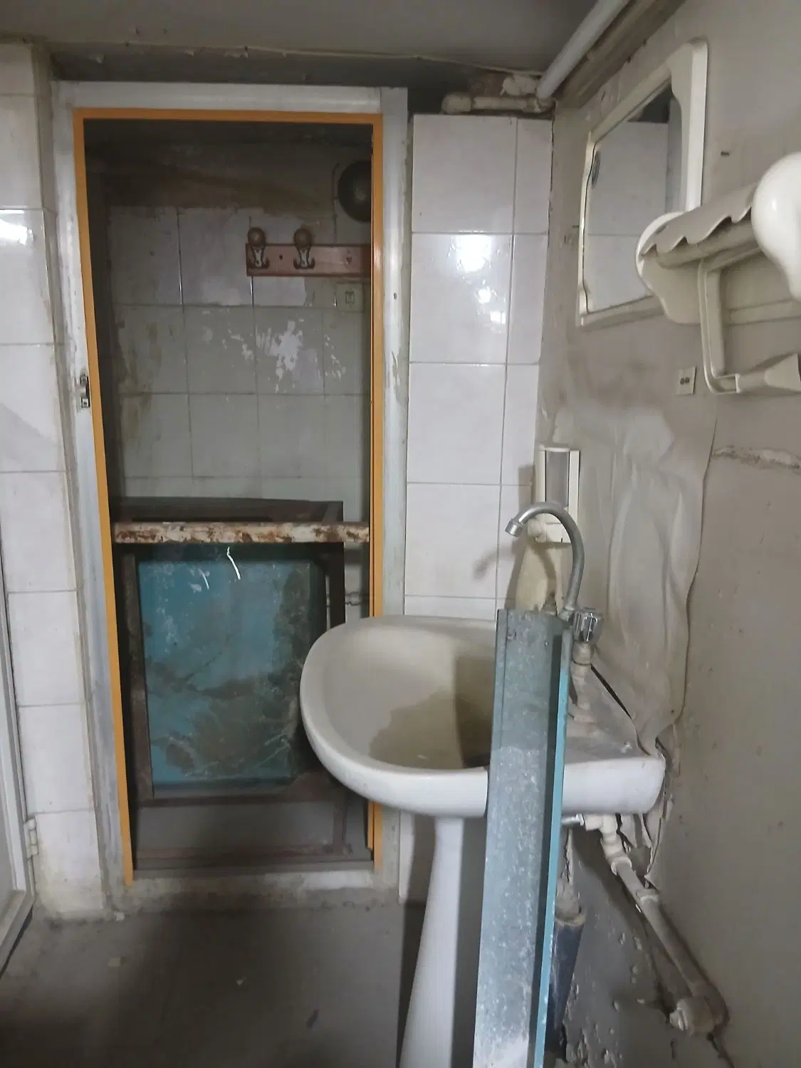 این واحد برای انبار اجاره داده میشود