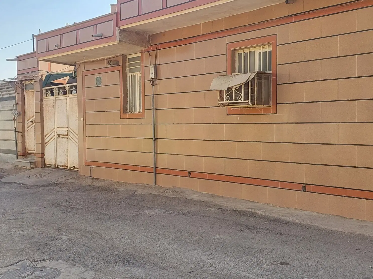 فروش خونه ویلایی شیک فخاریان سند دار