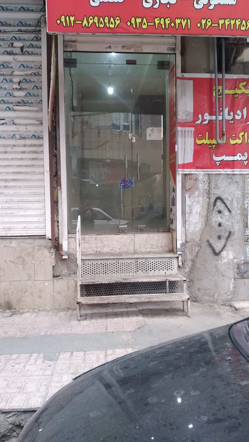 فروش  یک باب مغازه  به متراژ ۱۰ متر  ۲ بالکن