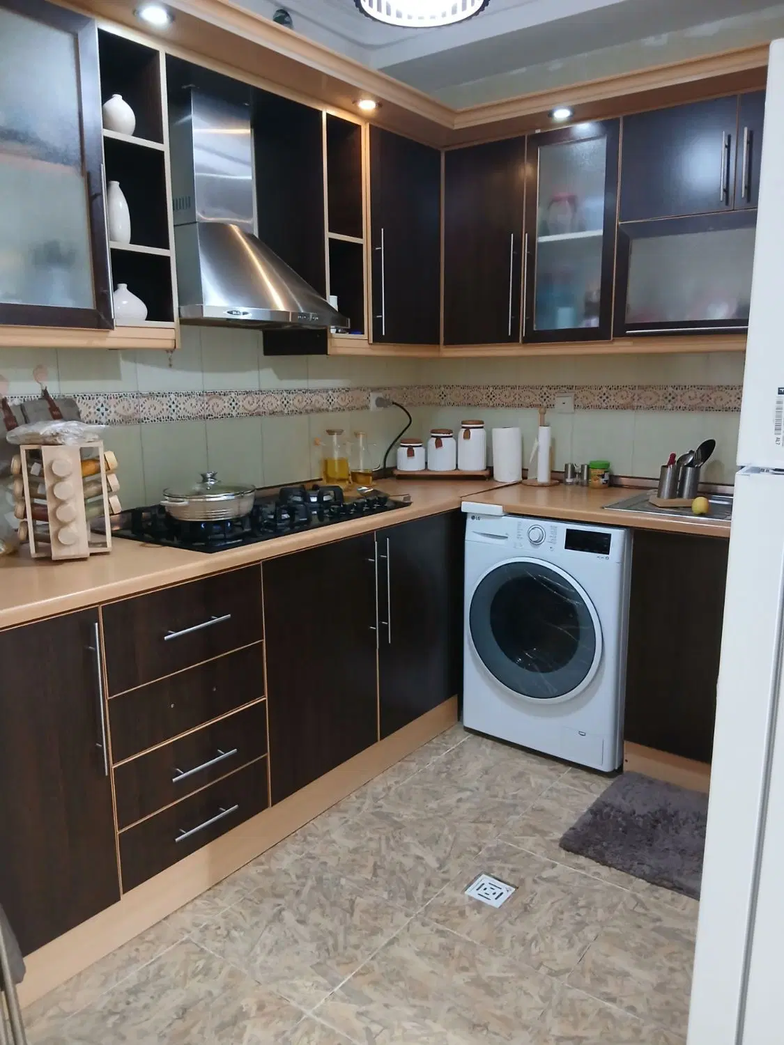 فروش واحد یکخواب در دارو پخش پشت بانک ملی
