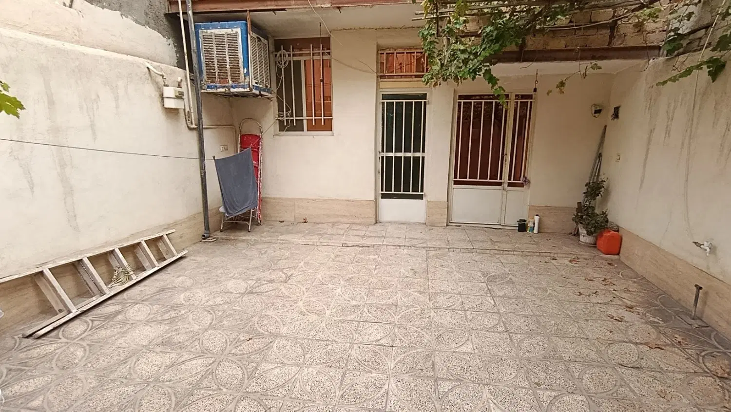 اجاره واحد ۵۰ متری ویلایی تمیز