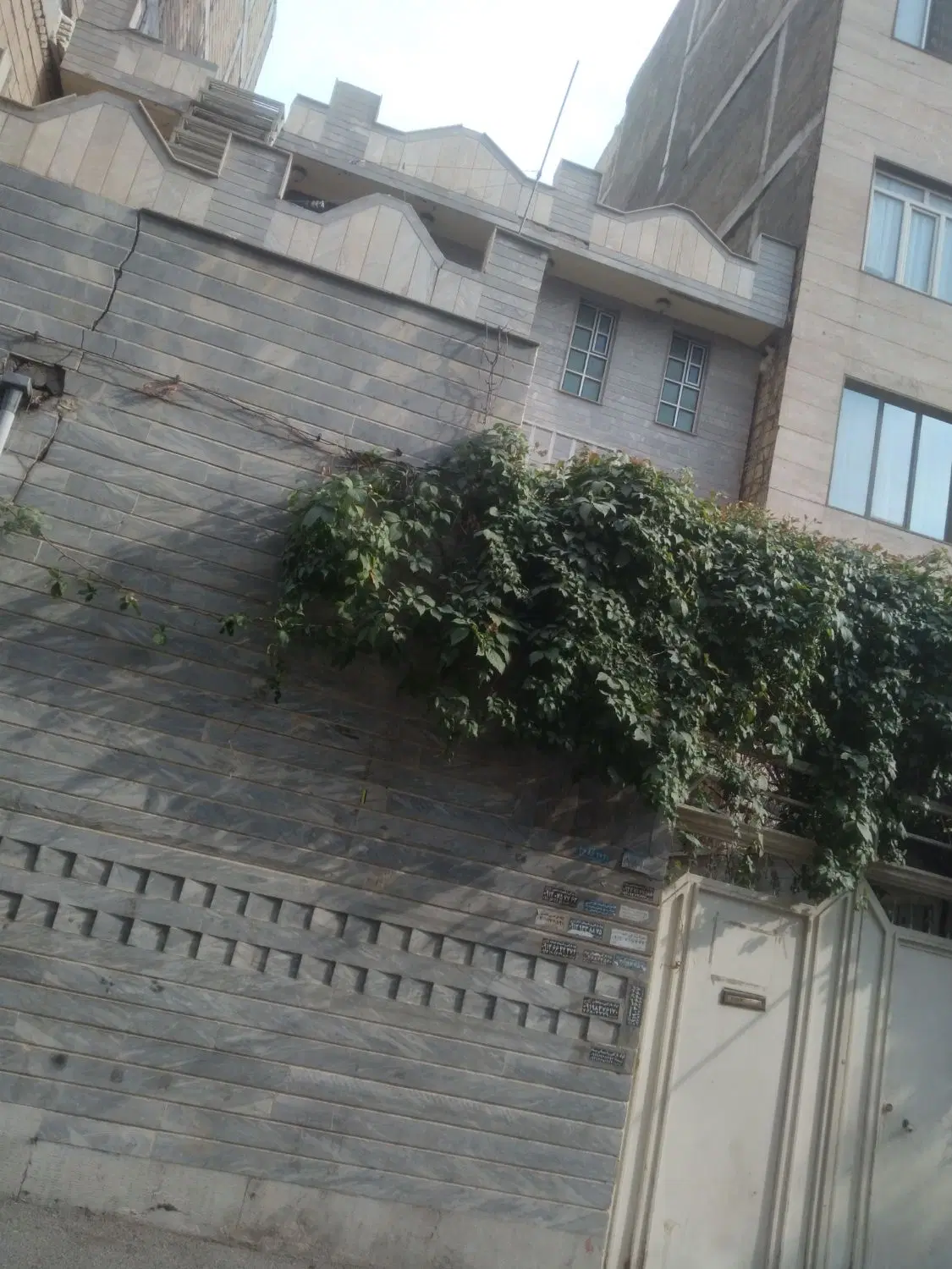 فروش ساختمان ویلایی دو طبقه