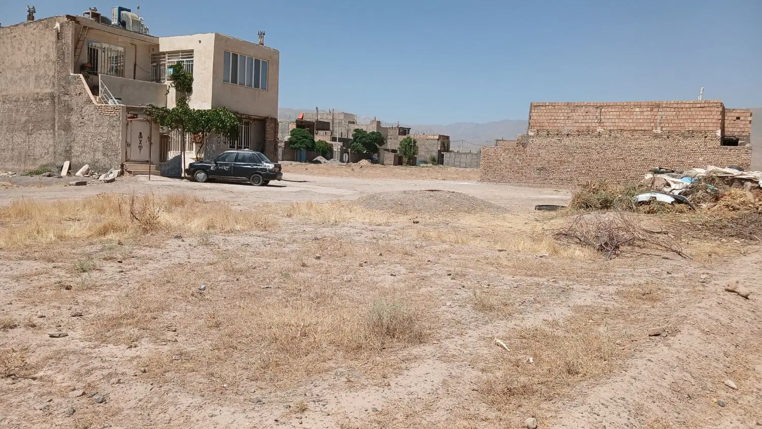 زمین در نور شرقی
