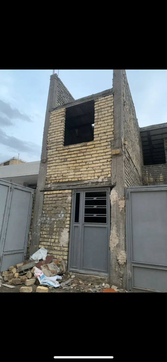 اسکلت ۱۲۰متری ماه فیروزان