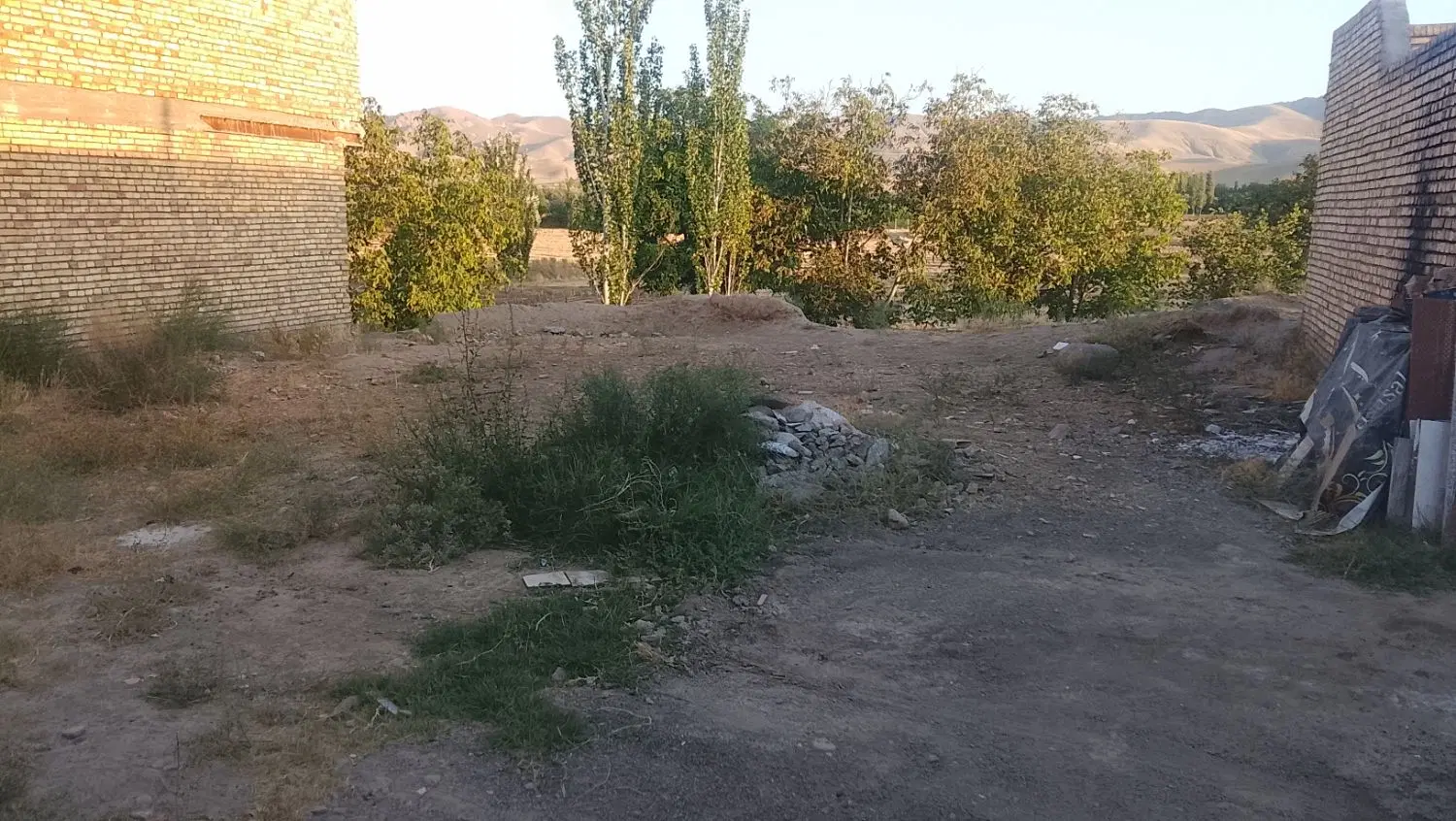 زمین مسکونی