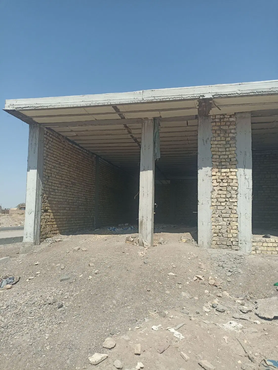 فروش ویلایی ماهونک لب 20متری
