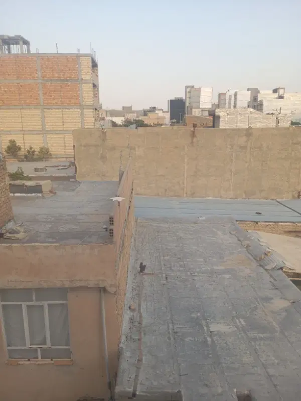 زمین فروشی