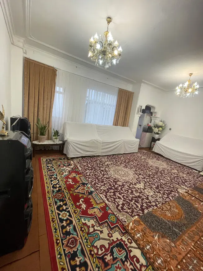 حیاط دربستی ۷۷ متر در حکم آباد