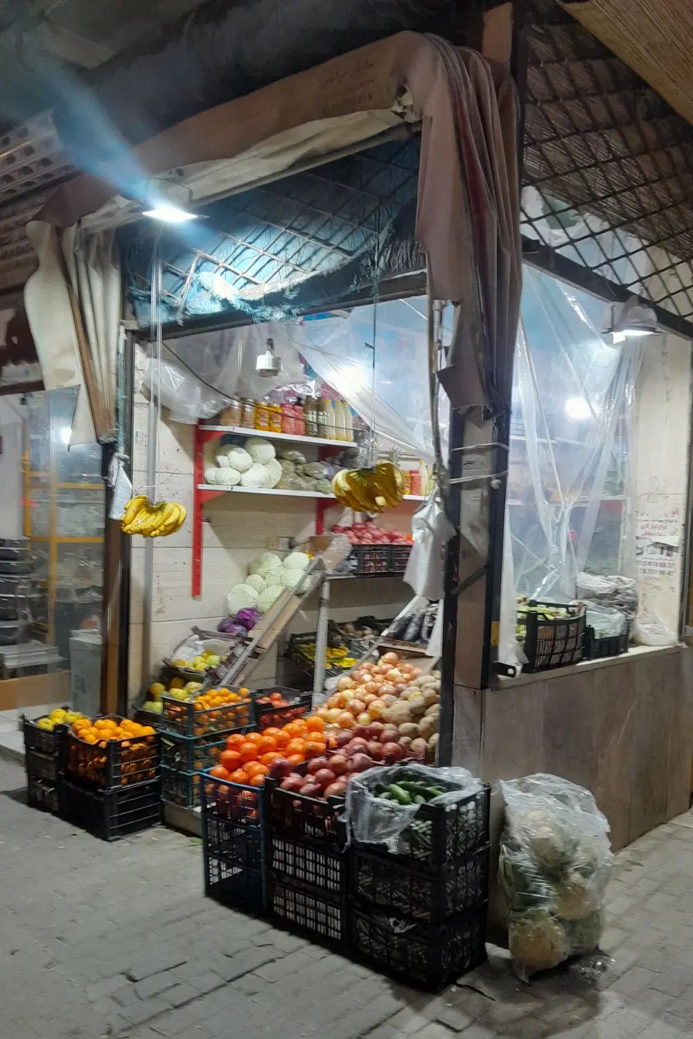 مغازه حاشیه پنجتن (پنج تن)