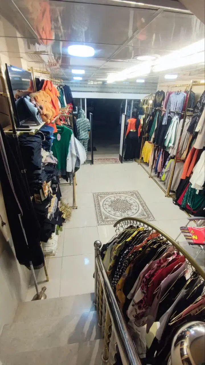 مغازه تجاری داخل بازارچه وکیلی
