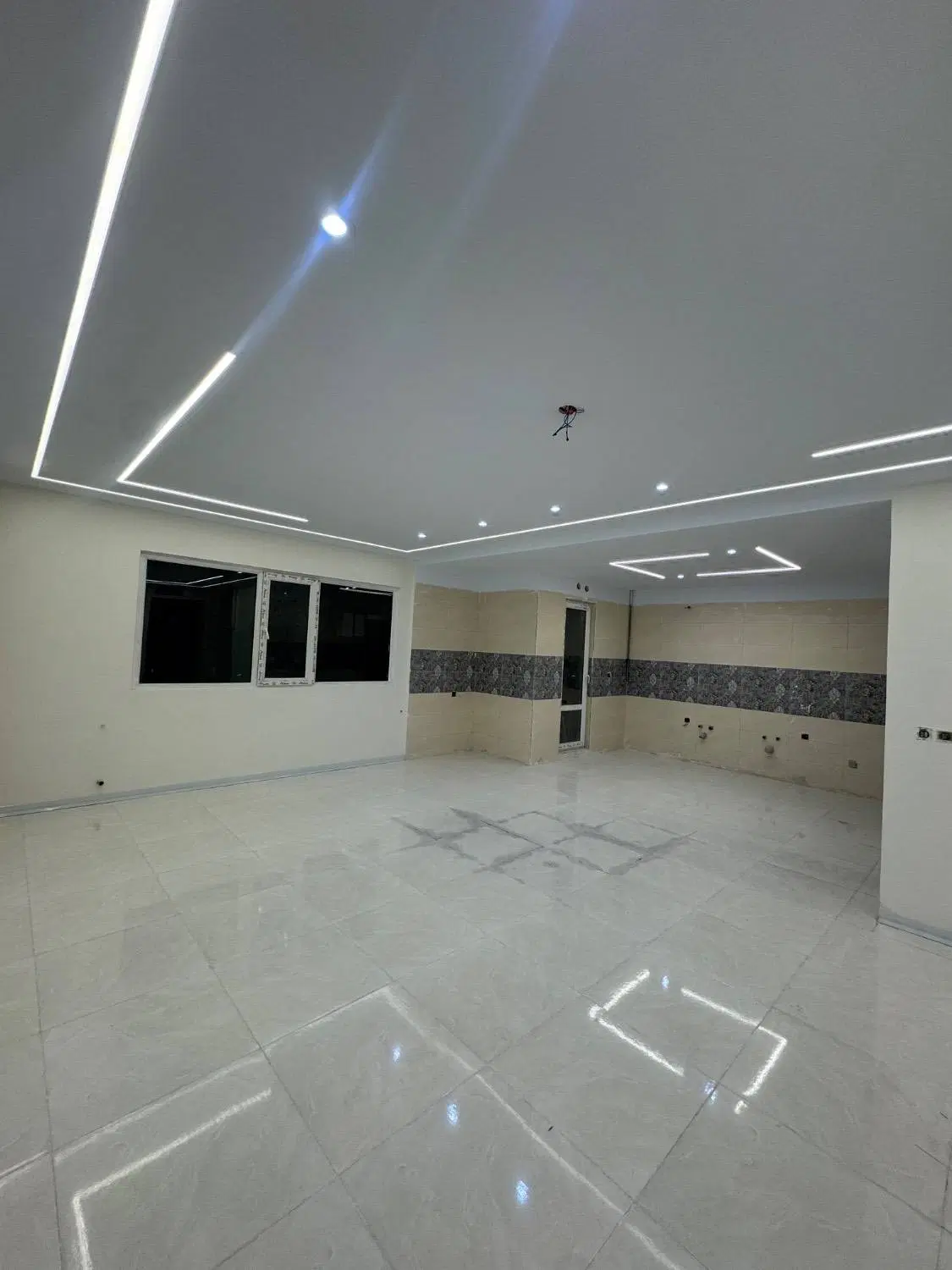 110 متر،2 خواب،2 تراسه،محله 2 فاز8