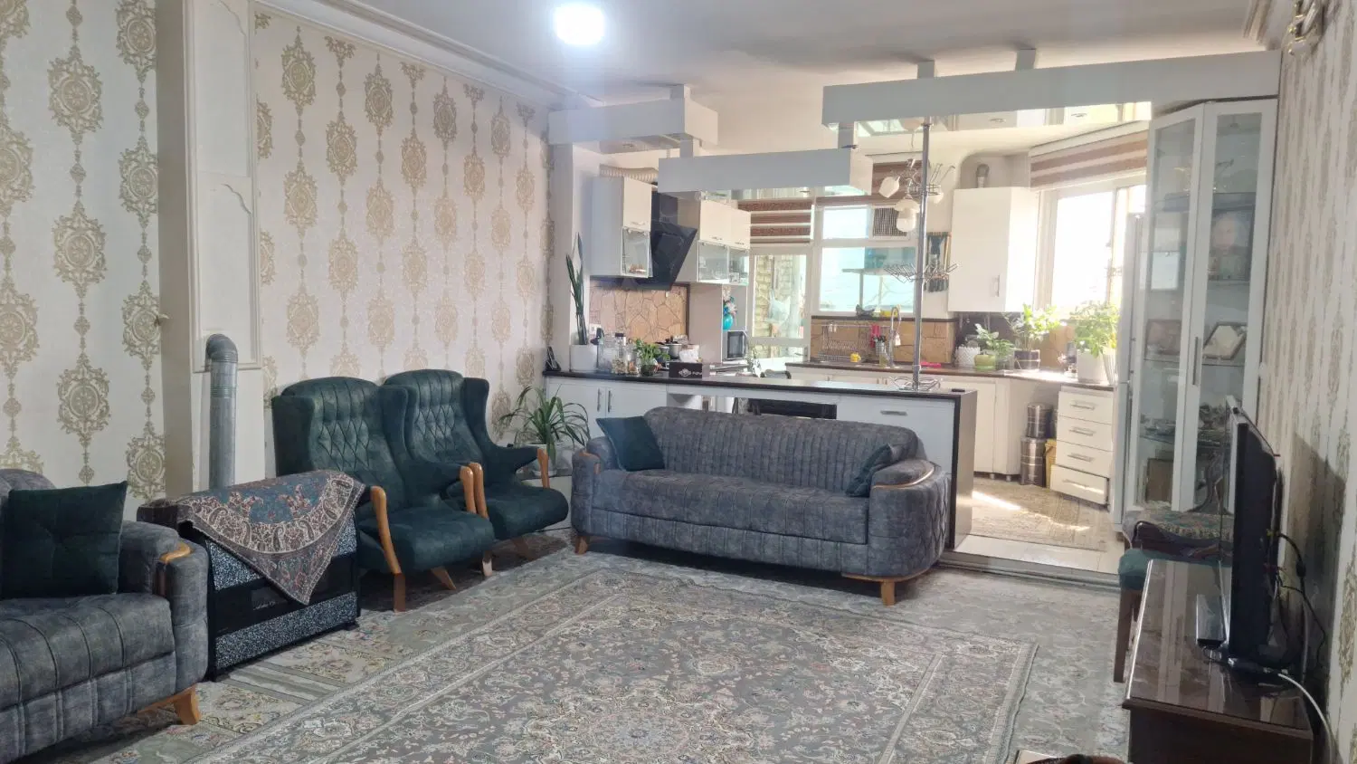 رهن کامل واحد مسکونی در حاشیه ۱۵خرداد