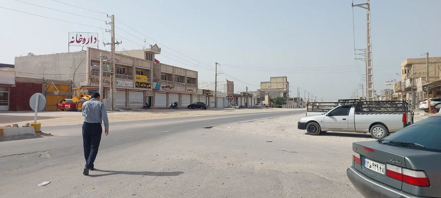 ۷۰۰۰ متر  تجاری گورک سند تک برگ دوبرو کوچه برق دار