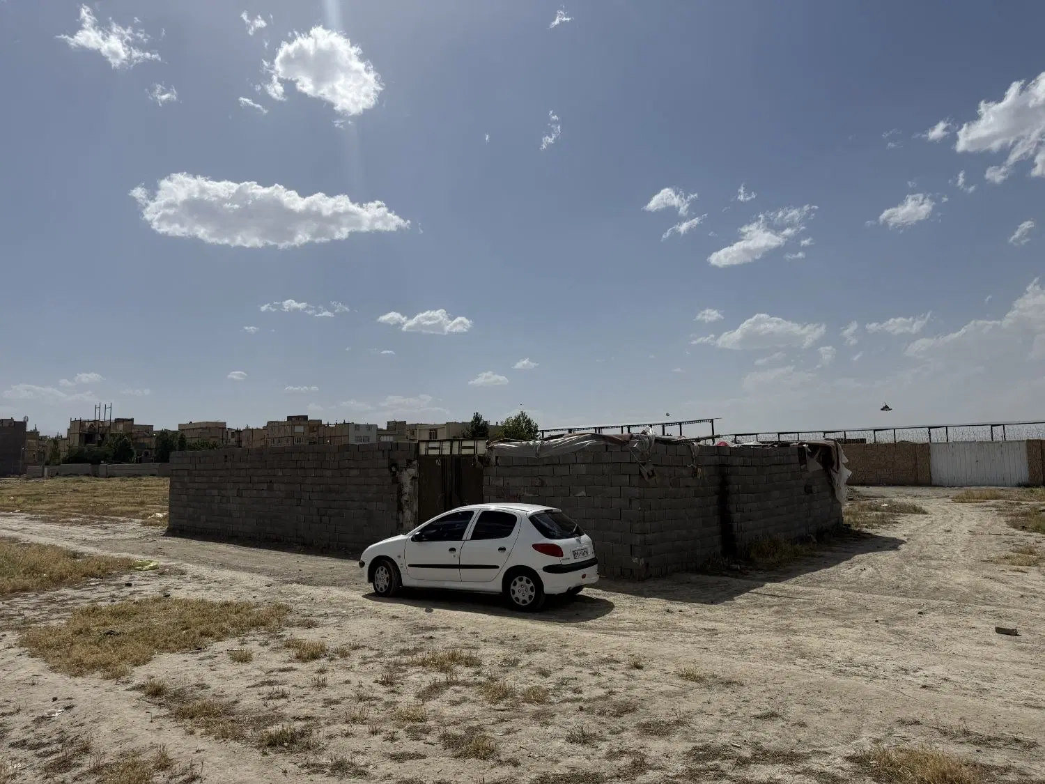 زمین دور دیوار توس ۱۰۹