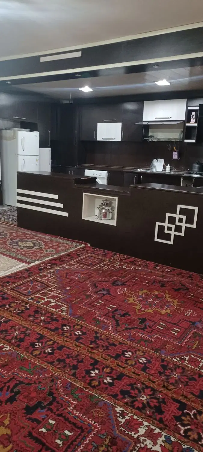 اپارتمان ۱۳۰ متری در منطقه آذربایجان
