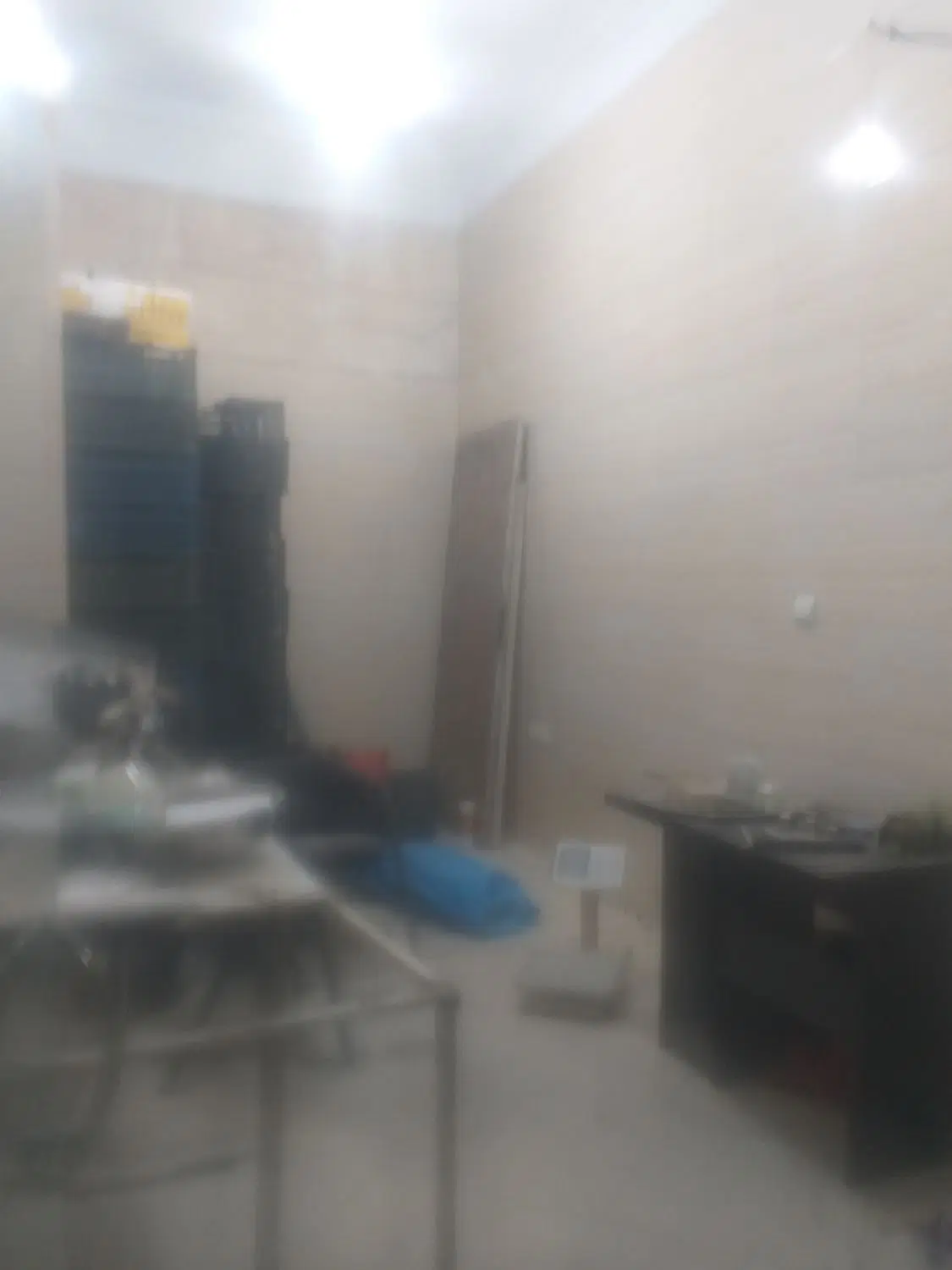 ۱۴ متر مغازه اجاره ایی روبه رو مدرسه