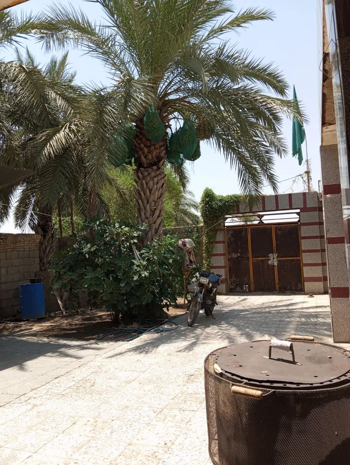 فروش فوری خانه بزرگ ویلایی در روستای بیت باوی