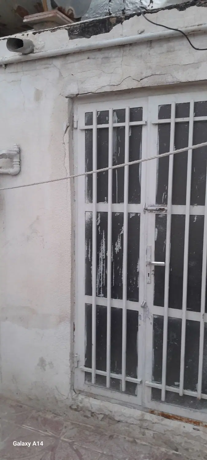 ۱۳۵ متر، ۲ خواب، درب از حیاط