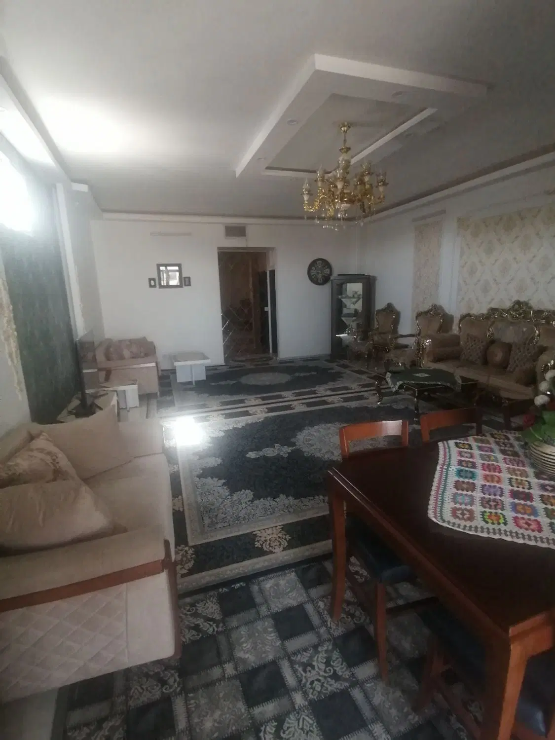 آپارتمان 130 متری دو خواب خاکزادی