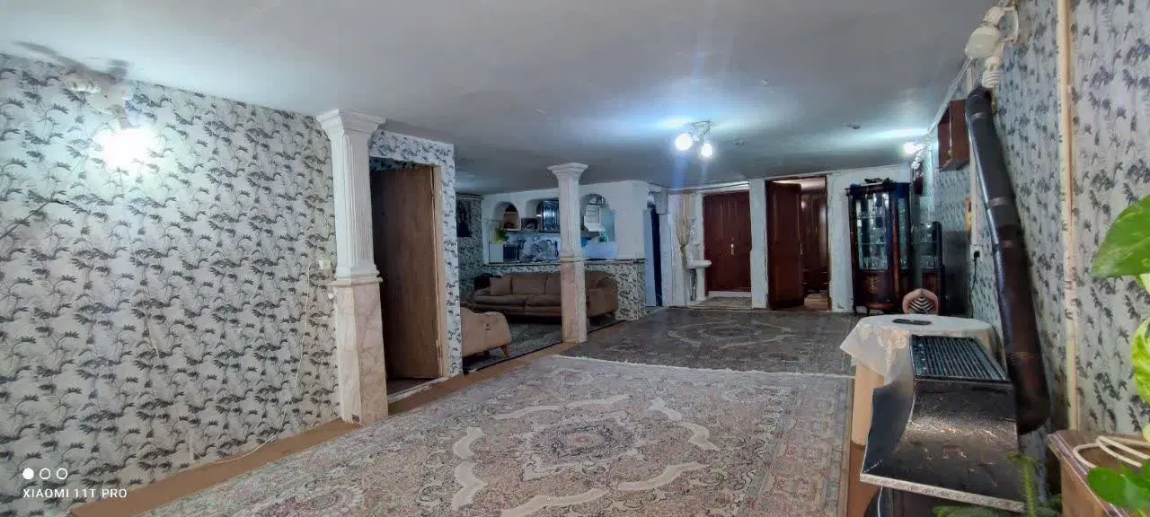 رهن و اجاره طبقه همکف با دو پله حدود ۱۲۰ متر