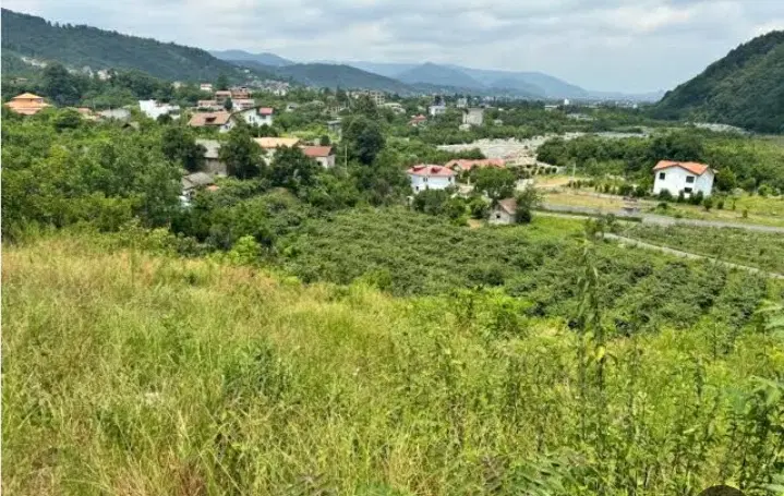 خانه کلنگی به متراژ۳۵۰مترسنددار در روستای چقوش
