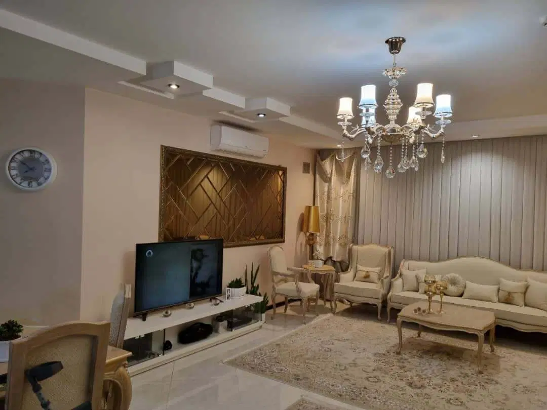 دفتر کار حاشیه سلمان فارسی