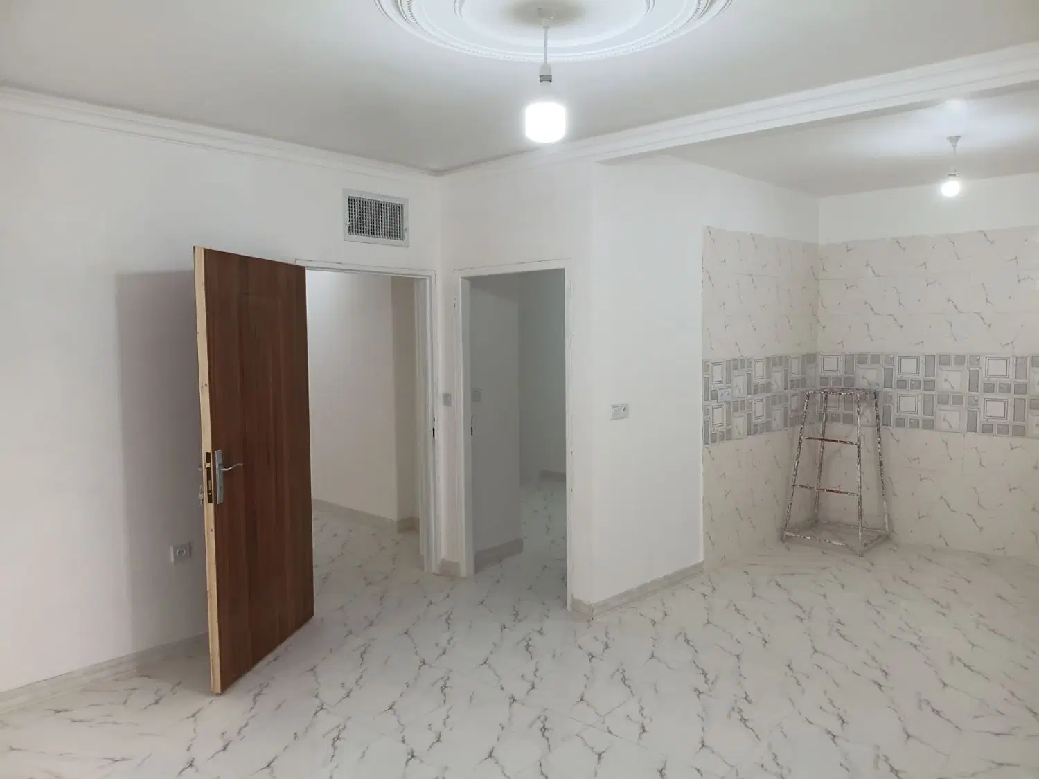 ملک مستقل دو طبقه زیر قیمت