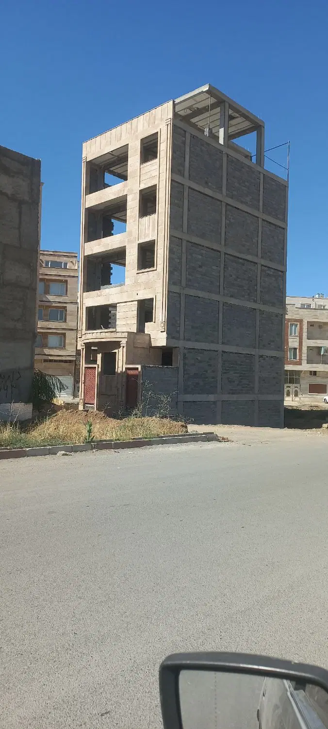 طبقه دوم مشاعات تکمیل