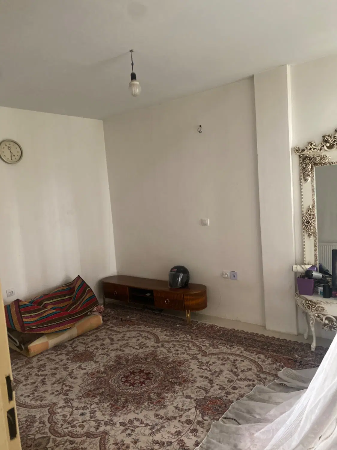 ایران سابله واحد 85 متری 2 خوابه مالک هستم