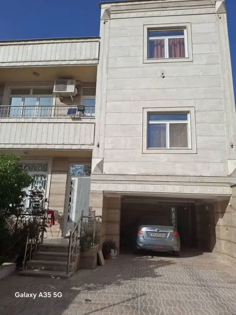 منزل ویلایی درب حیاط
