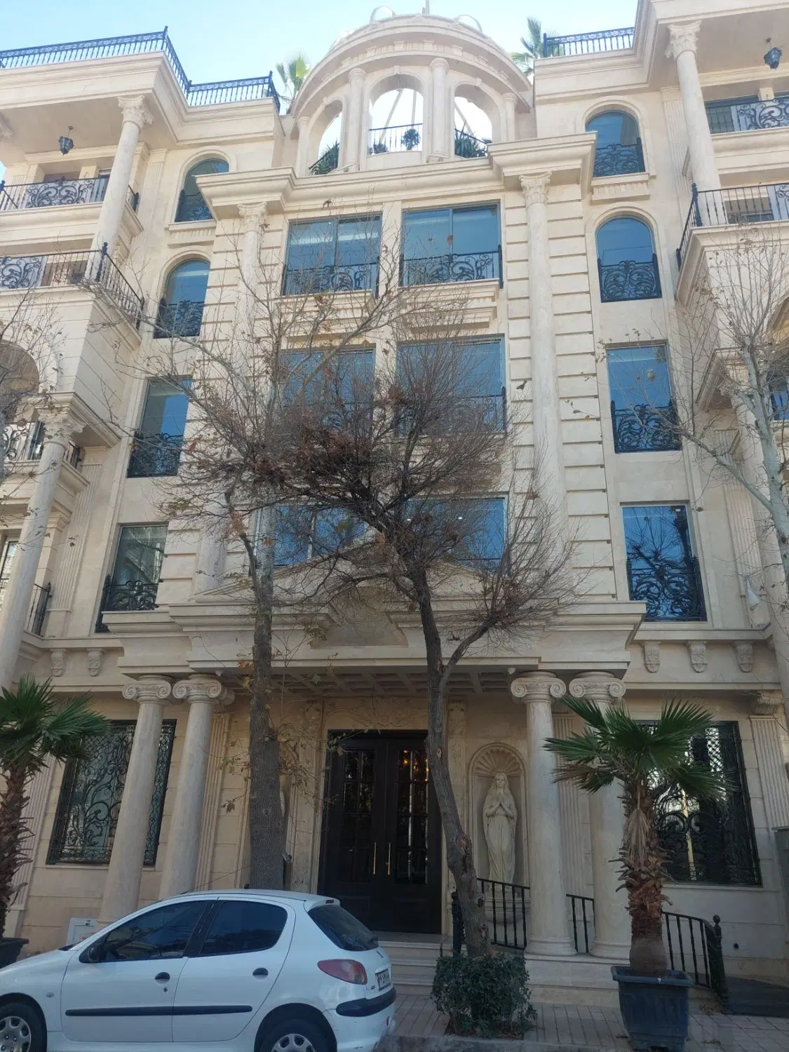 ۱۱۰متر _میدان معلم_ ۲ خواب _خوش قیمت