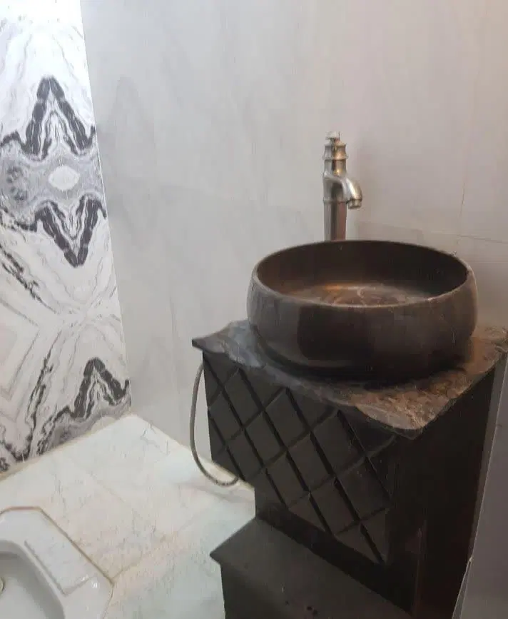 واحد ۶۲ متری سالاریه