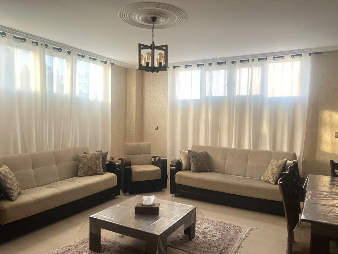 ۷۷ متر بهارستان،مدرس۴،دو خوابه ، درحد صفر،سه بر