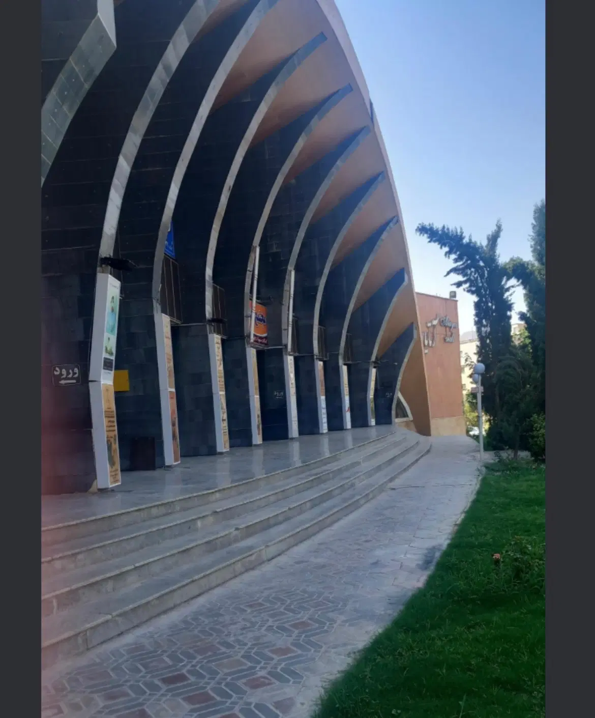 اجاره ی مغازه ی ۴۸ متری در مجتمع هفت نگین(آتایار)