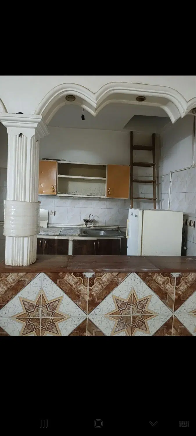طبقه اول نقلی مناسب مجردی پارکینگ موتور