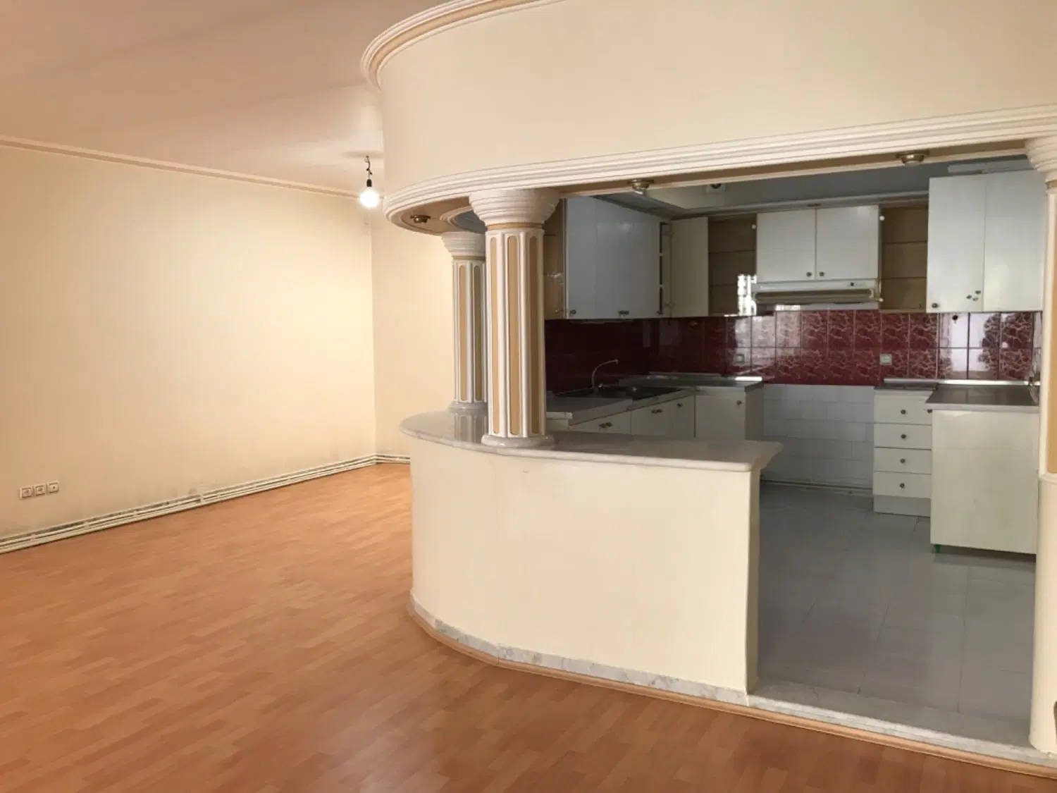 حیاط دربست زعفرانیه