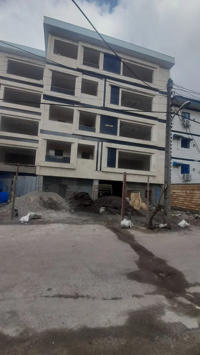 آپارتمان ۱۳۰ متر بلوار لاکان روبروی اداره گاز