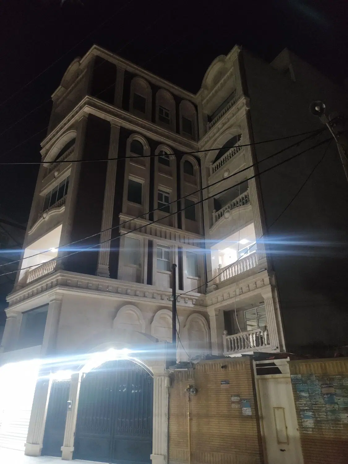 برج اقبال_۸۰ متر _بهترین لوکیشن