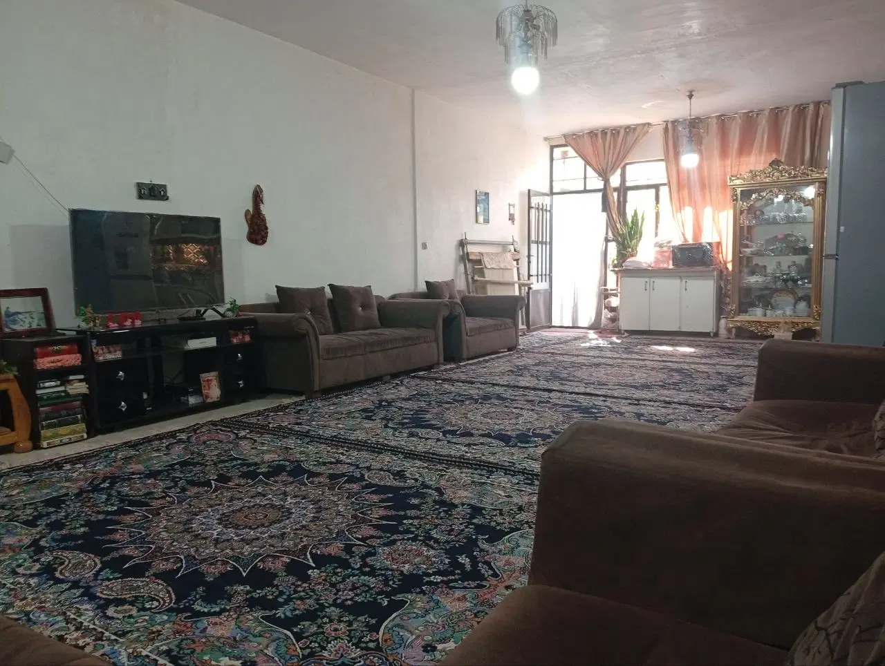 فروش منزل ویلایی و مغازه _ کیانشهر
