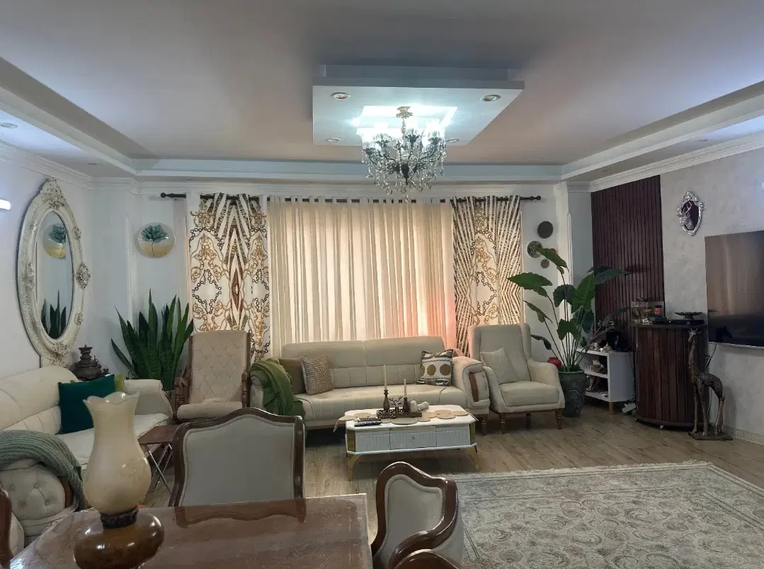 فروش آپارتمان ۷۰ متری در گلستان فرد ، کم واحد