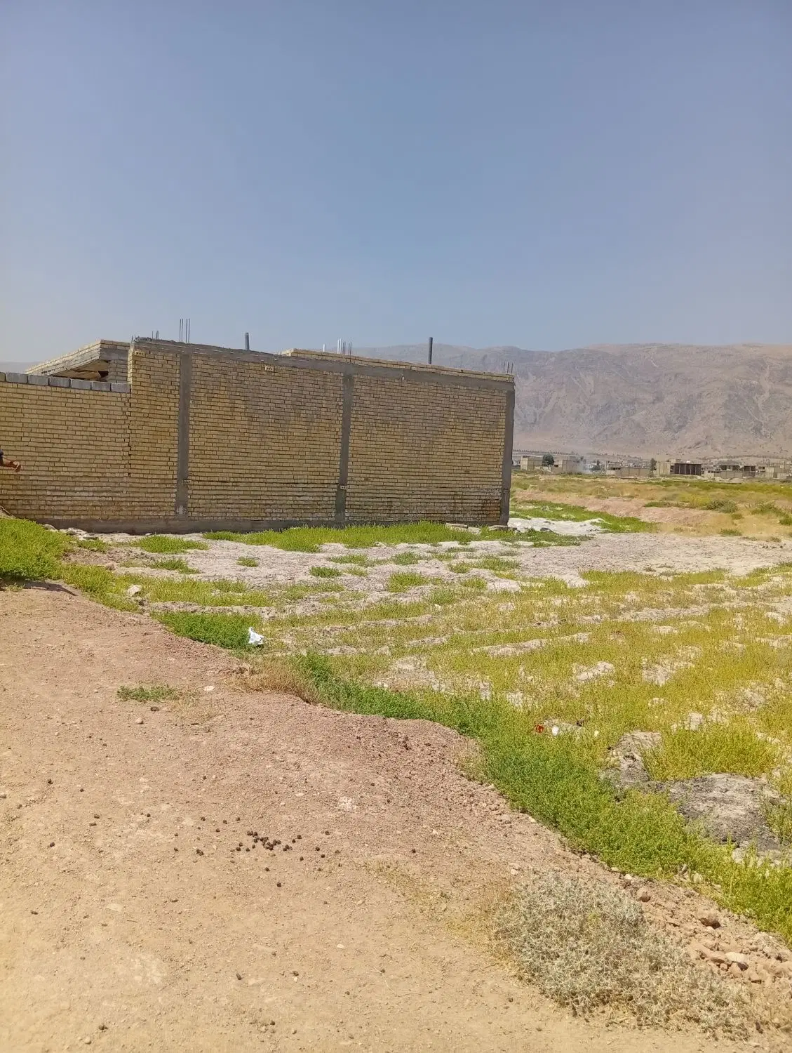 زمین ۱۵۰ متری کرونی
