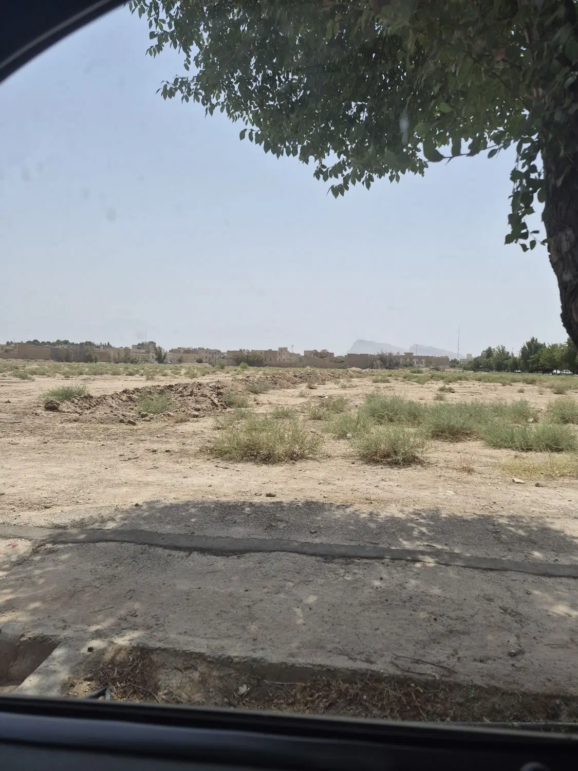 زمین ۱۴۰ متری، منطقه نوساز