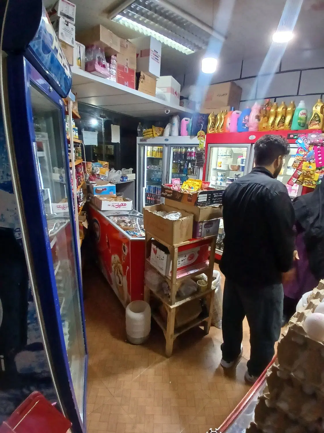 سوپر مارکت 20 متر دخل بالا محلی جا افتاده