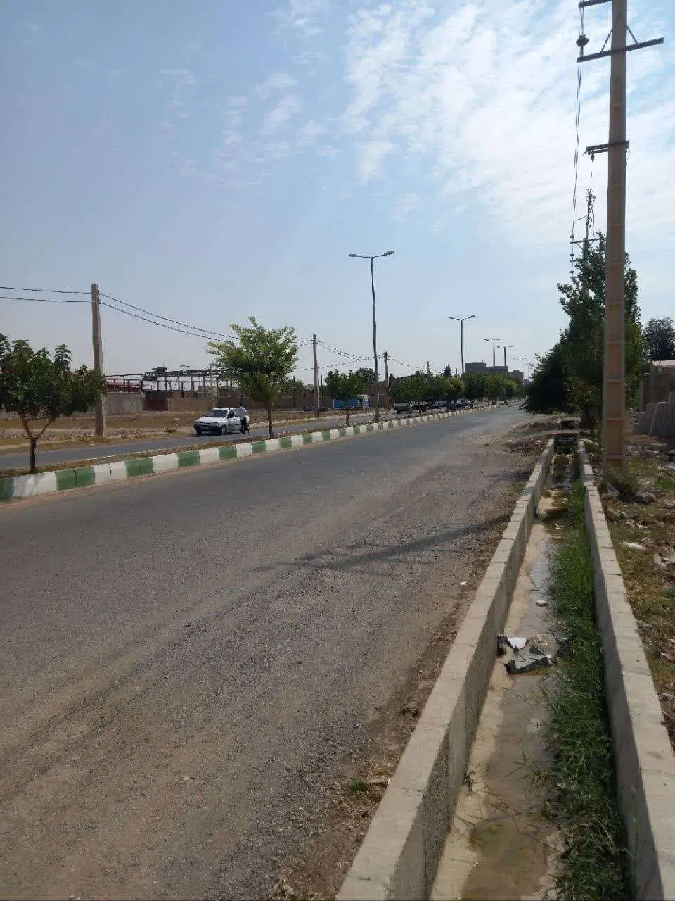 زمین فروشی