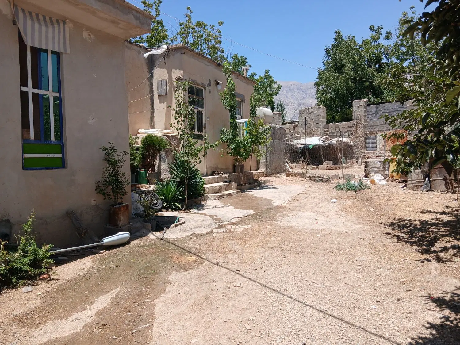 فورش خانه کلنگی تقریبا ۹۰۰متر