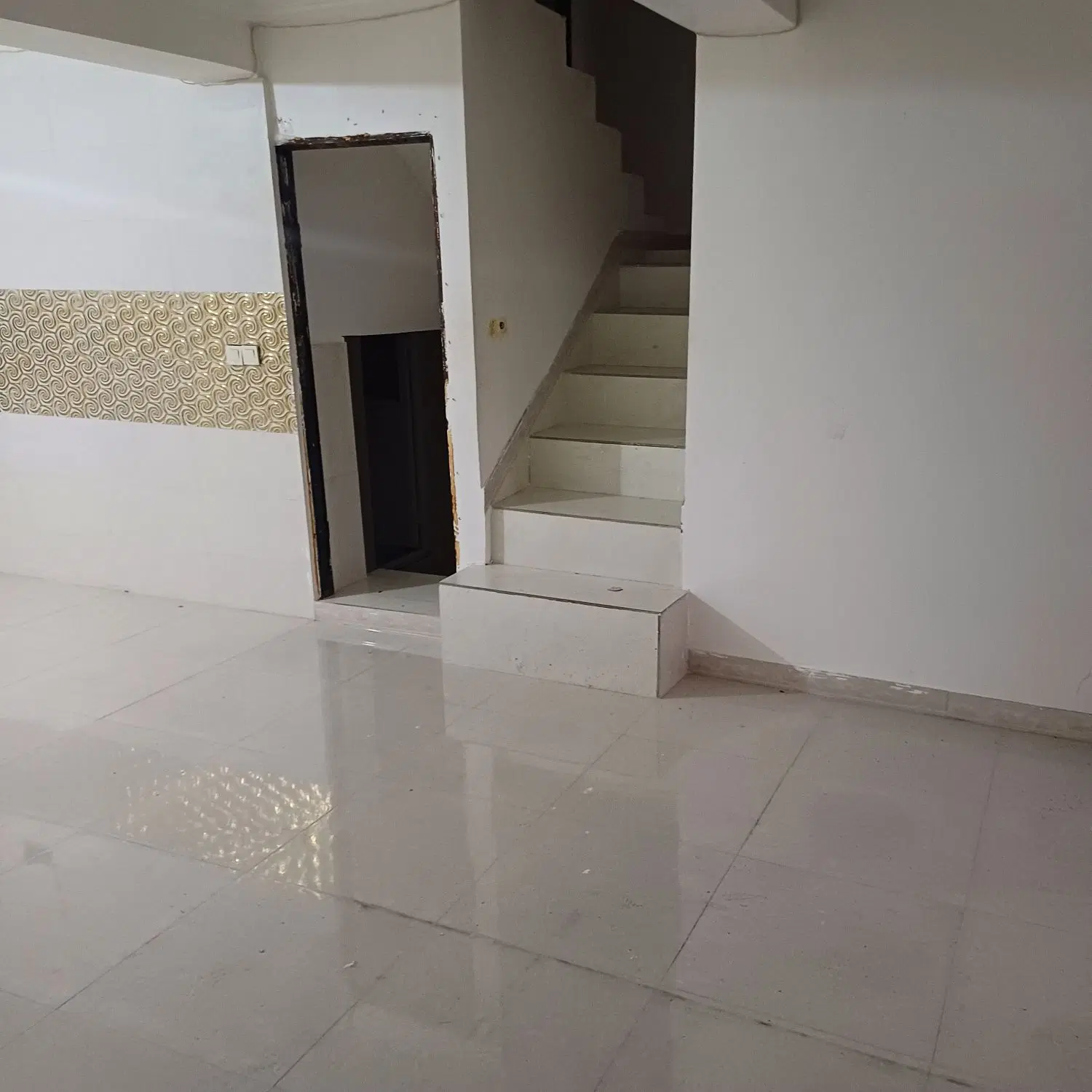 ۲۲۰متر خانه ویلایی با پروانه ساخت